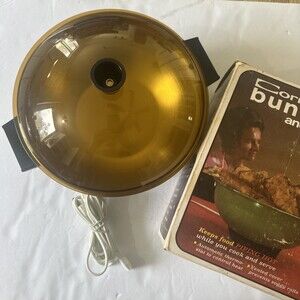 Rare Vintage Cornwall Electric Bun Warmer w/Lid Pastel Green+Box,lid, Cord *READ